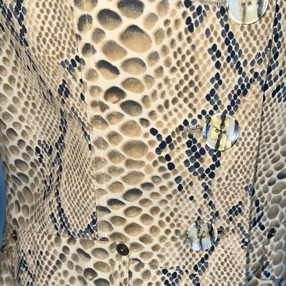 Alberto Makali - Snake-Print Tailored Blazer  and Skirt Set in Size 8 - Picture 16 of 16